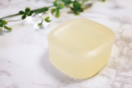 (まとめ)過剰な皮脂を抑えることで、おでこの目立つ毛穴を改善しましょう