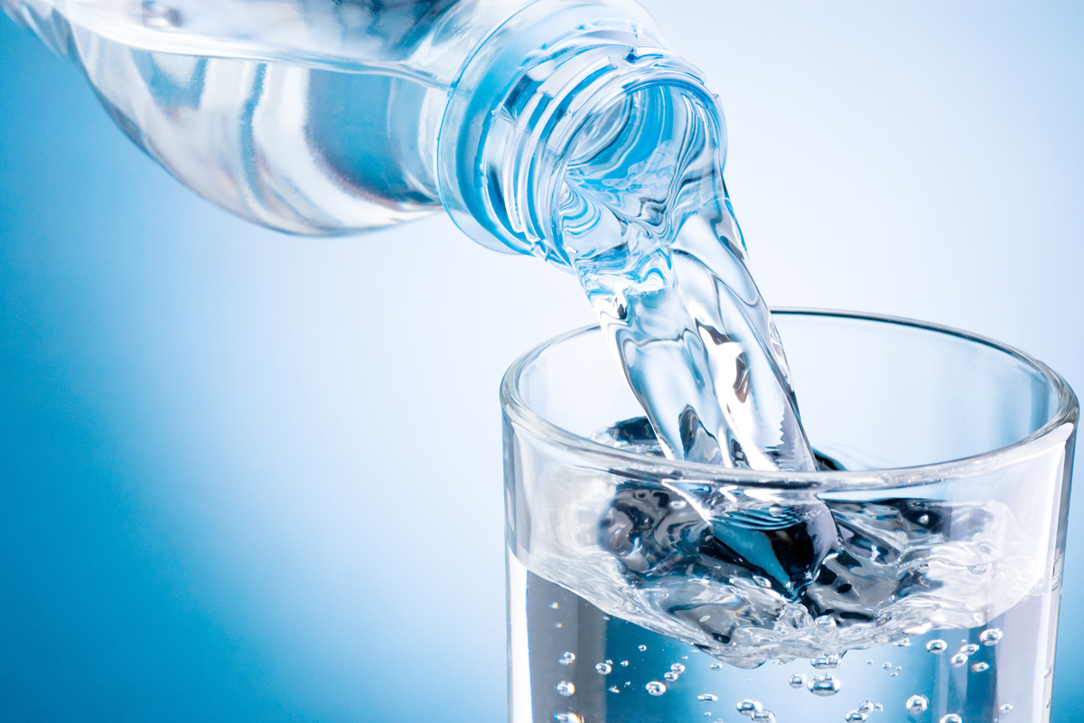 お酒を飲んだ後の水分を失ったお肌のケア方法