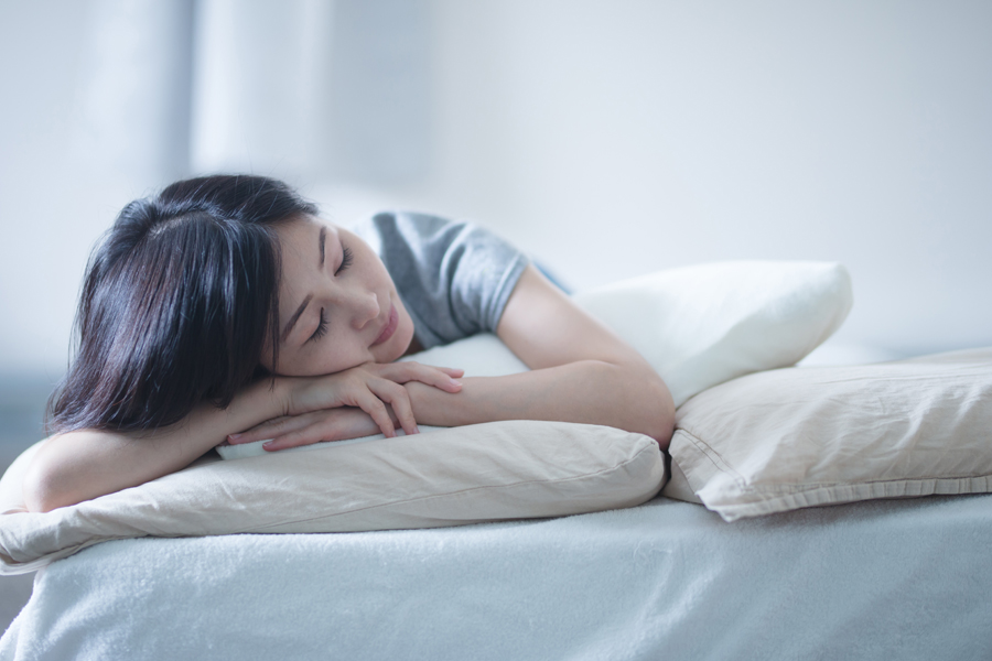 しっかり睡眠を取る
